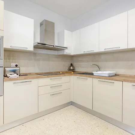 Apartment Marina View Slps 9 With Private Terrace & Bbq By 360 Estates *