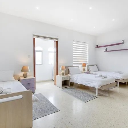 Marina View Slps 9 With Private Terrace & Bbq By 360 Estates