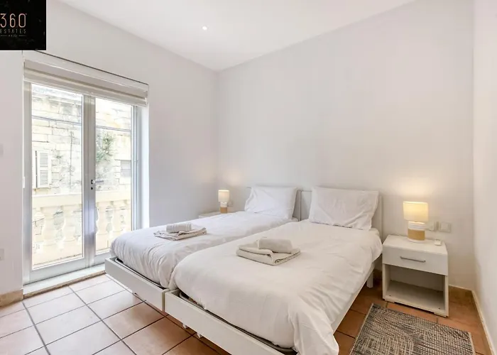 Apartment Marina View Slps 9 With Private Terrace & Bbq By 360 Estates *